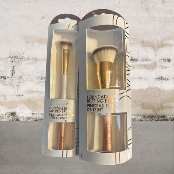 FLOWER Beauty Concealer Brush &  Buffing Brush NEW - Picture 1 of 4